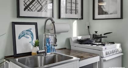 1964 Earthquake Cottage At Slumber Village