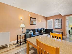 Smart TV, fireplace, books - Walkable to Downtown Gatlinburg w/Pool Access (Gatlinburg)