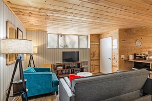 TV, fireplace - Condo Overlooking Slopes! (Brian Head)