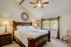 3 bedrooms, iron/ironing board, free WiFi, bed sheets - Spacious Aspenwood Getaway with Private Hot Tub: Near Skiing, Dining (Park City)