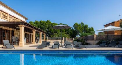 Villa Can Tosam Meiga with Wi-Fi, Pool, Terraces & Balcony