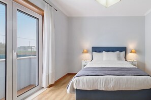 4 Schlafzimmer, Bügeleisen/Bügelbrett, kostenloses WLAN, Bettwäsche