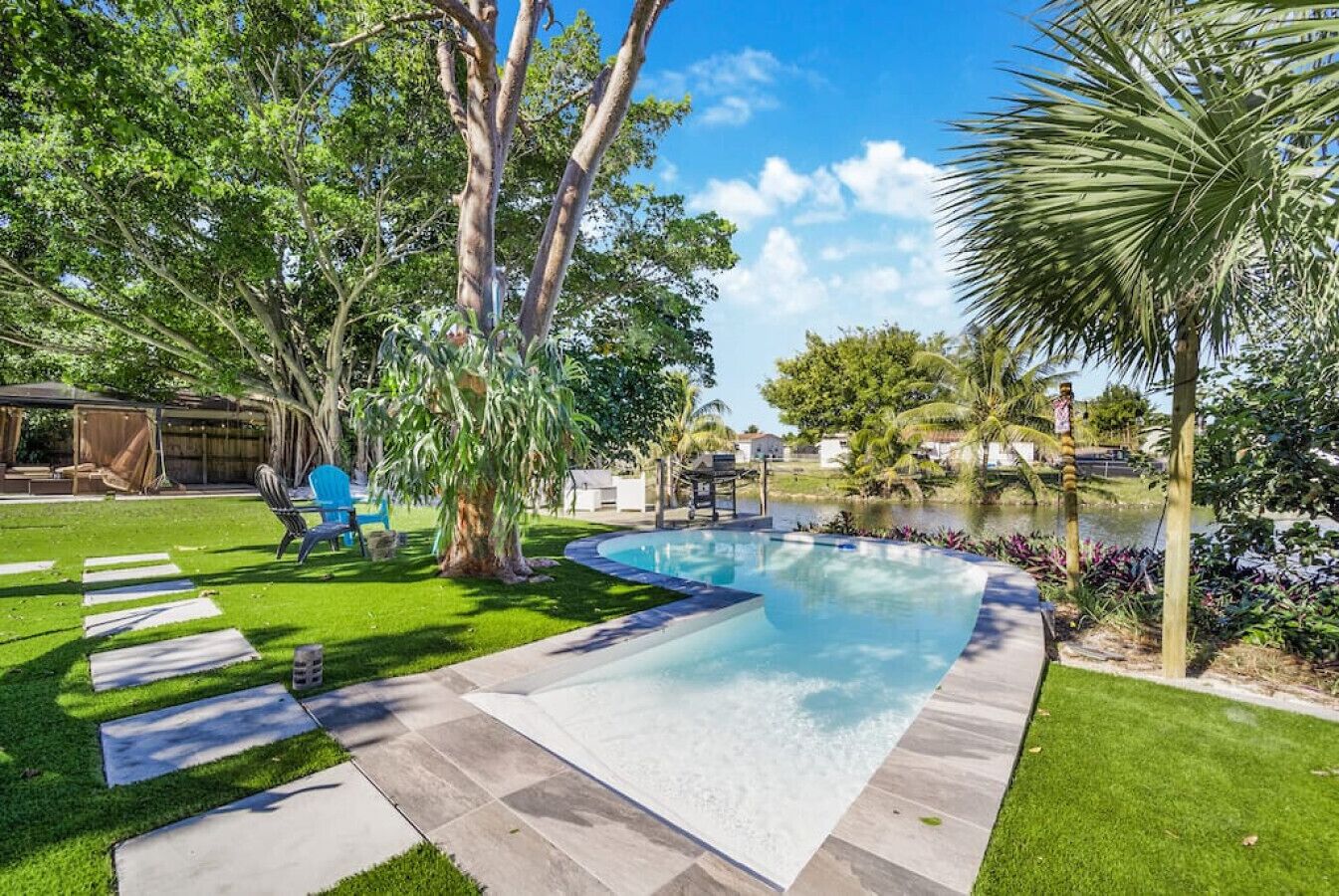 Lakefront Villa w/ Pool & Hot Tub