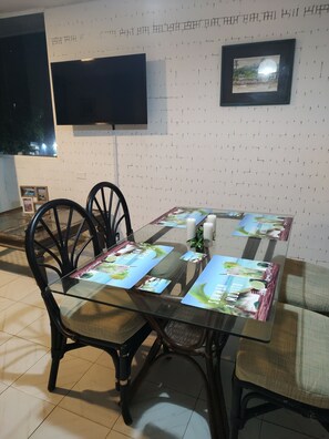 Family Apartment | Dining room