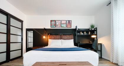 Private Guest house with Parking and Wi-Fi in a Central Location