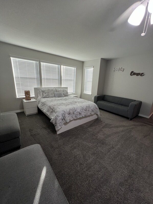 5 chambres, fer et planche à repasser, Wi-Fi, literie fournie