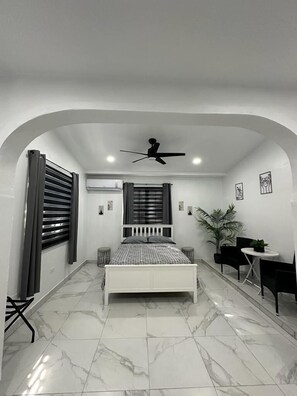 5 bedrooms, iron/ironing board, travel cot, WiFi - Newly Modern Cozy Home! (Aguadilla)