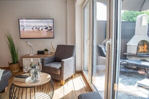 Fernseher, Stereoanlage