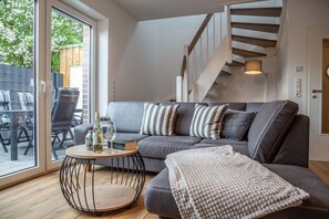 Fernseher, Stereoanlage