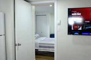 1 bedroom, desk, free WiFi, bed sheets