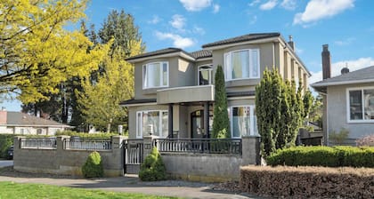 Luxury Vancouver Suite: Near YVR & Downtown