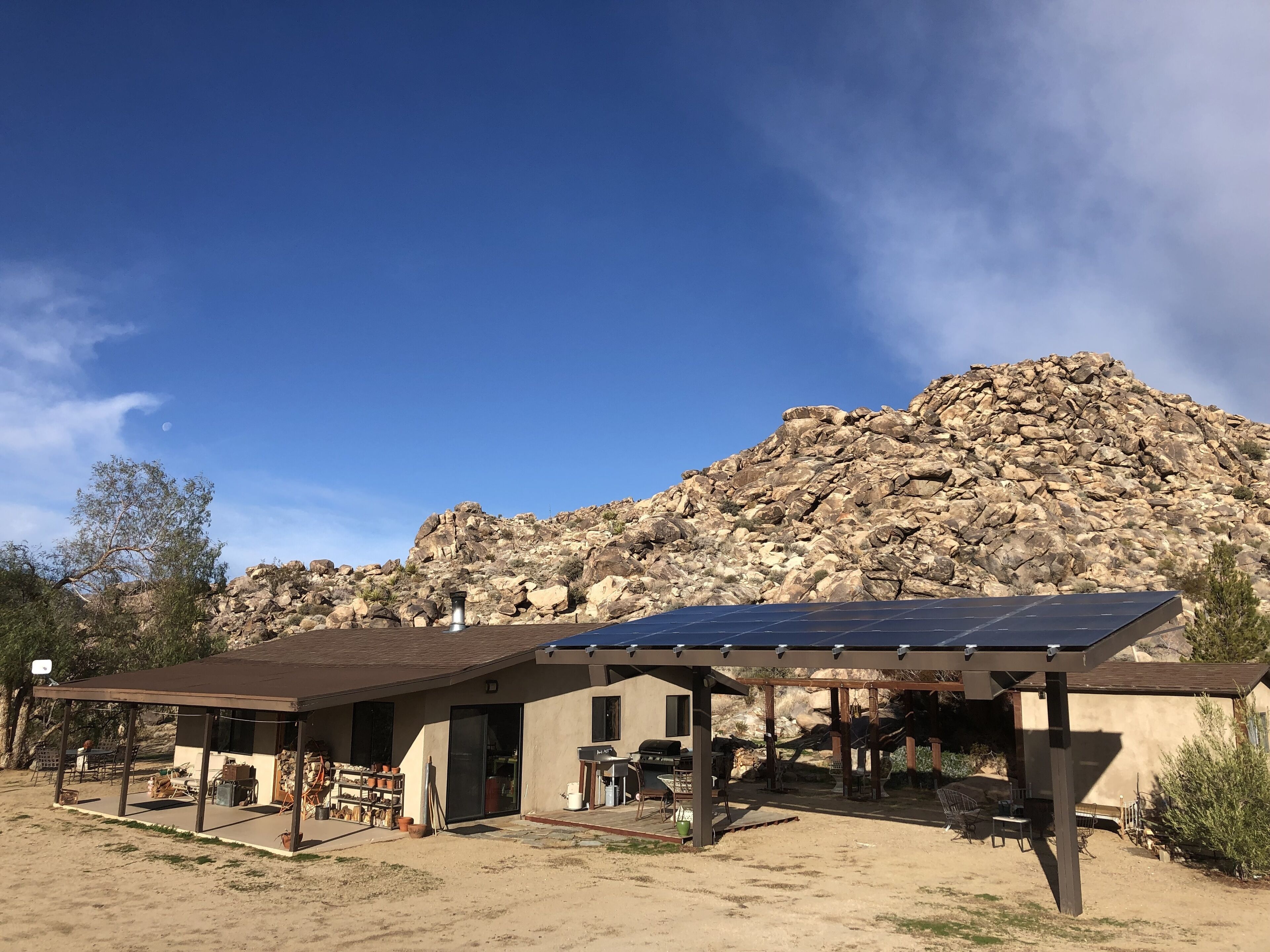 Sustainable Eco Centric Modern Rustic Joshua Tree Retreat 1mile to National Park