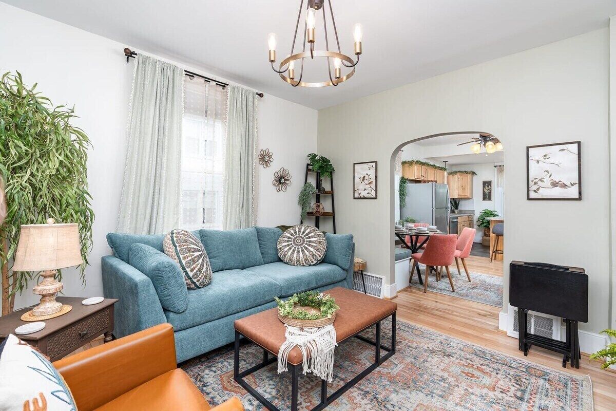 Televisión y monitor de computadora 