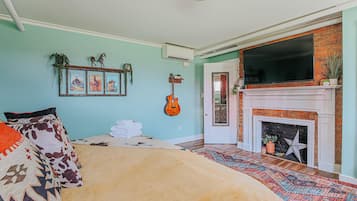1 bedroom, WiFi (free), bed sheets