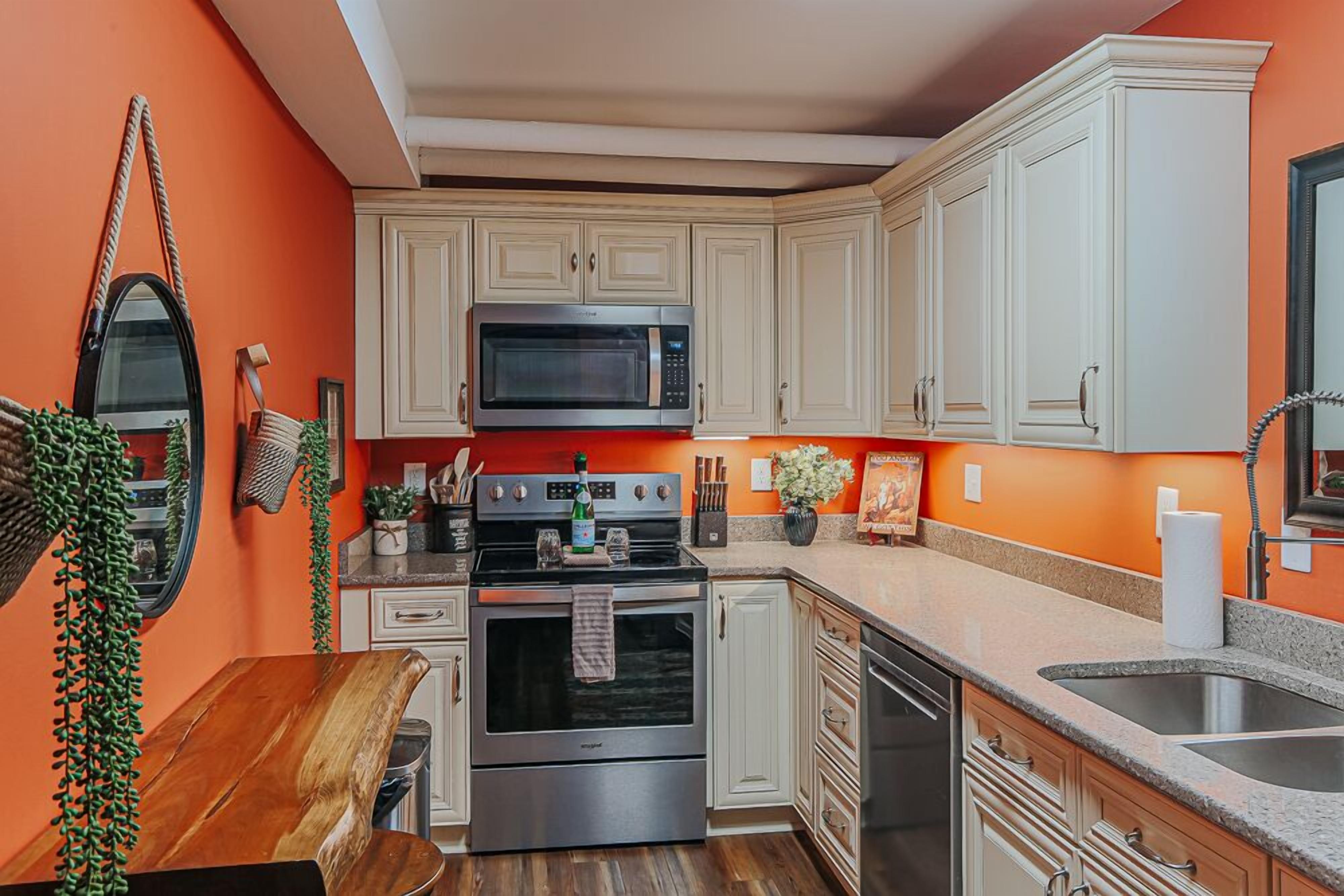 Coffee/tea maker, fridge, microwave, oven