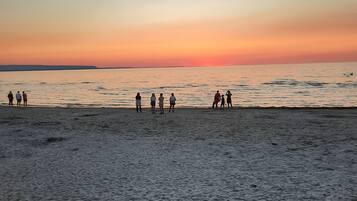 Una playa cerca