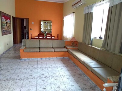 Casa com Piscina Morada da Praia, 06 Quartos e 03 Suítes, wi fi, Aceita pet