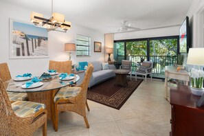 TV - Welcome to Your Dream Getaway! (Naples)