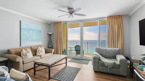 Smart TV - Sun, Sand & Serenity – Perfect Beachfront Stay in PCB! (Panama City Beach)