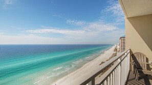 Property grounds - Sun, Sand & Serenity – Perfect Beachfront Stay in PCB! (Panama City Beach)