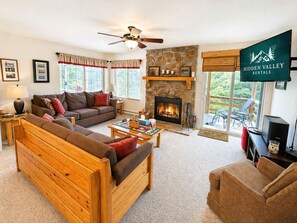 Smart TV, fireplace, DVD player, books