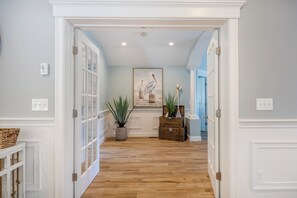 Interior - Stunning Cape Cod Waterfront Compound (Harwich)