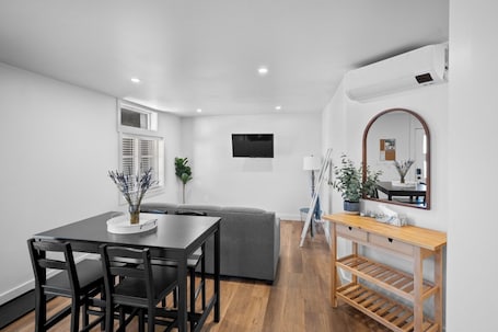Interior. Riverside Suite | Kitchenette, Firepit & BBQ