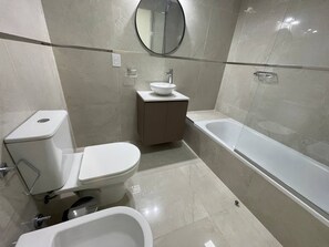 Apartment, 1 Bedroom, Accessible, Smoking | Bathroom