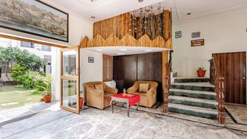 Siddeområde i lobbyen