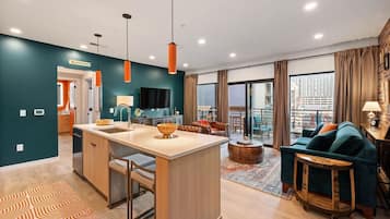 テレビ、卓球台