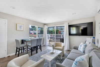 La Jolla Shores Beach Bungalow w/ Balcony, 2 Units in 1 & Steps from the Beach!