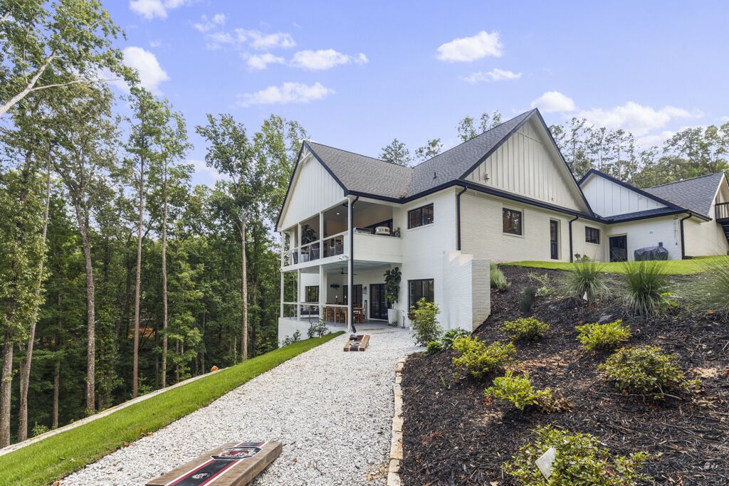 Halcyon Heights on Lake Keowee!