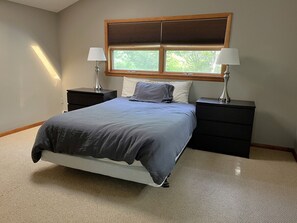 4 bedrooms, free WiFi, bed sheets
