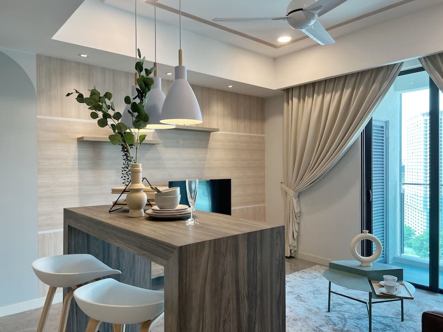 Designer King Suite | In-room dining