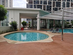 2 udendørs pools
