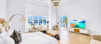 Waterfront Luxury Villa | Heated Pool with Afternoon Sun | Coral Key