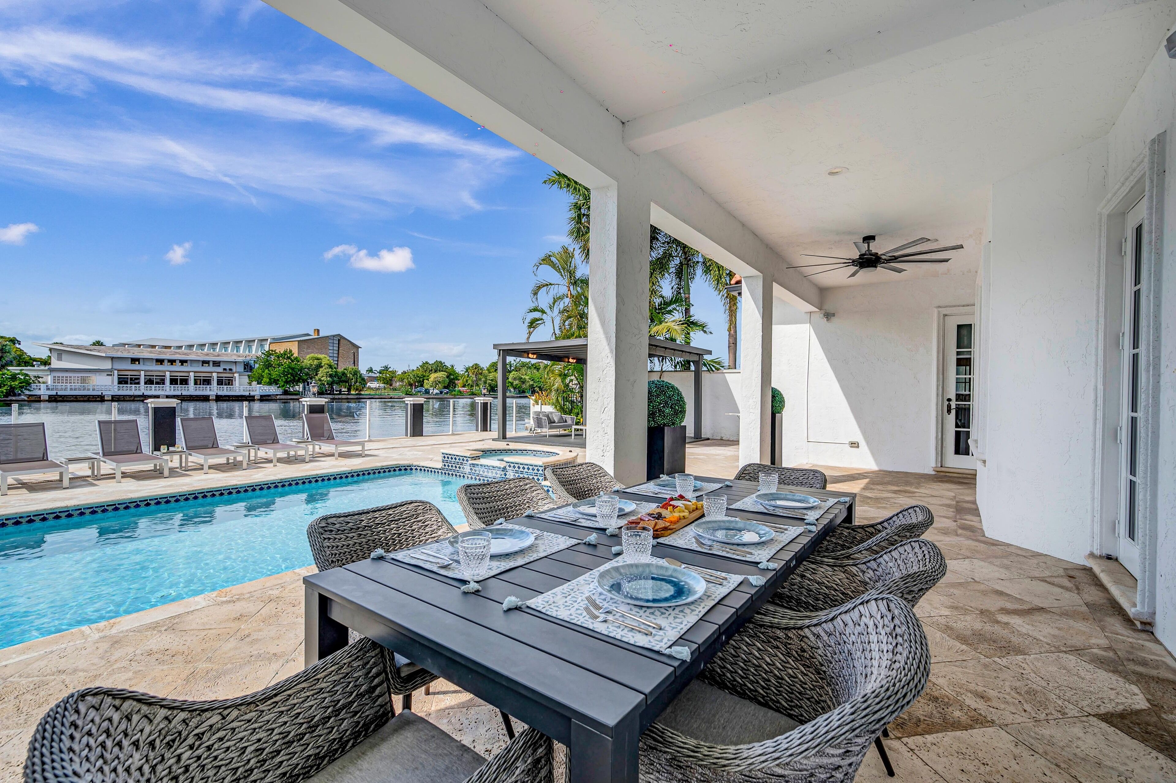 Outdoor dining