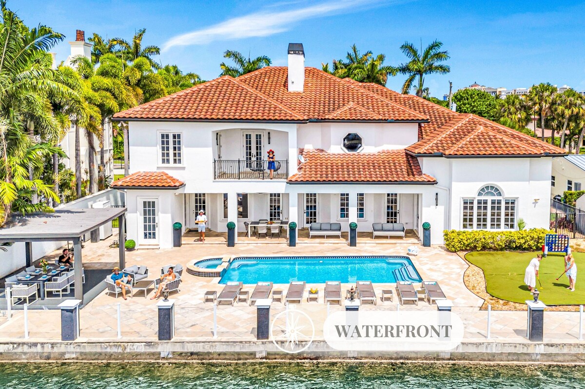 Waterfront Luxury Villa | Heated Pool with Afternoon Sun | Coral Key