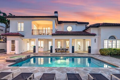 Waterfront Luxury Villa | Heated Pool with Afternoon Sun | Coral Key