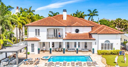 Waterfront Luxury Villa | Heated Pool with Afternoon Sun | Coral Key