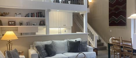 TV, fireplace, DVD player