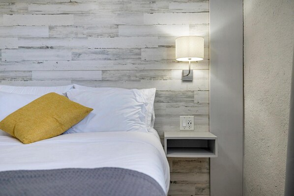 1 bedroom, iron/ironing board, free WiFi, bed sheets - Seascape: Mins to Las Olas & Beach (Fort Lauderdale)