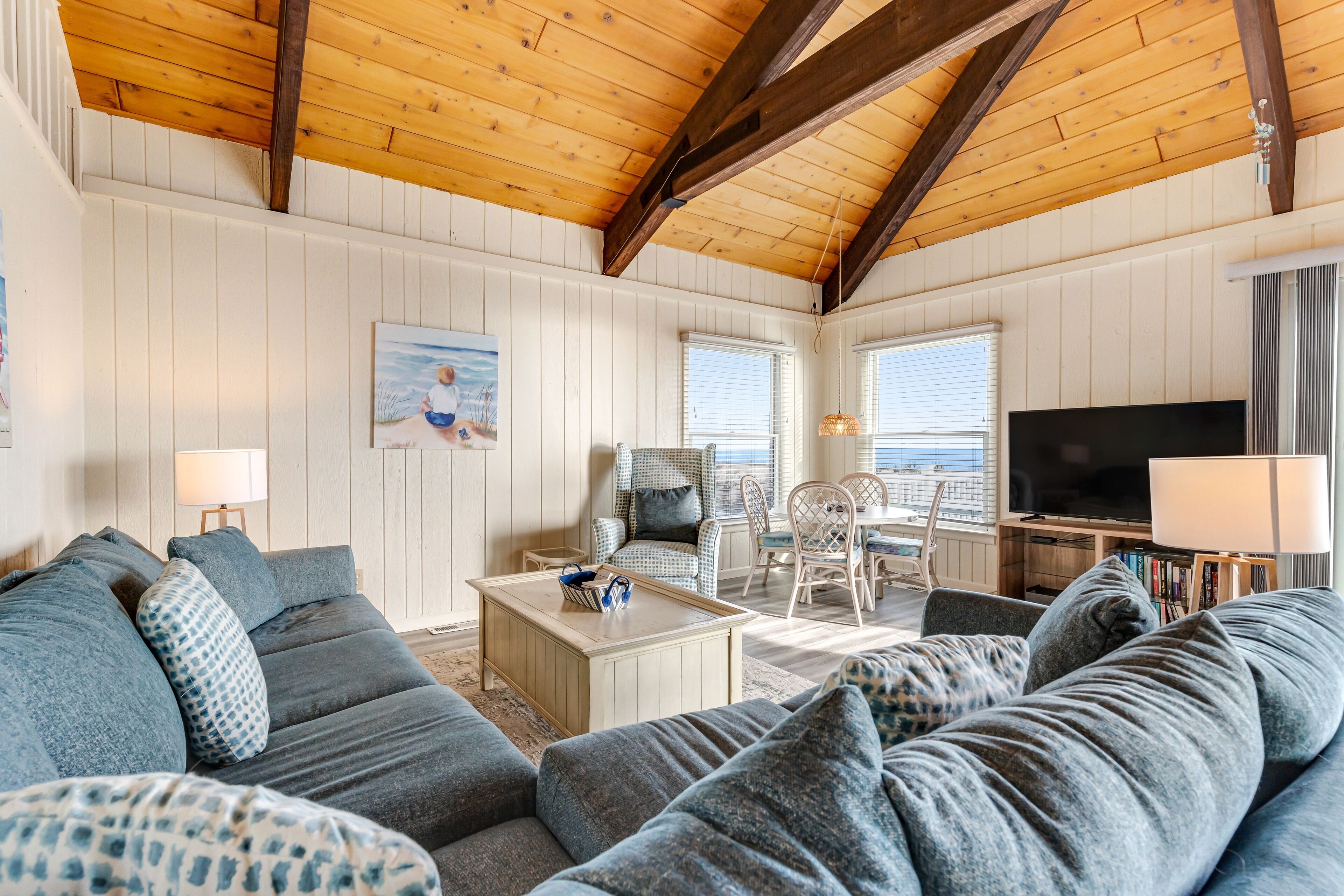 Town of South Bethany home with direct beach access & children's items, dogs ok