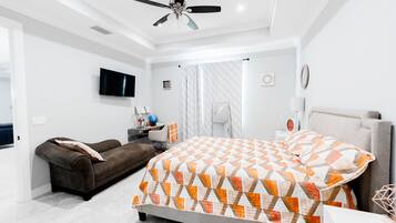 3 bedrooms, iron/ironing board, free WiFi, bed sheets