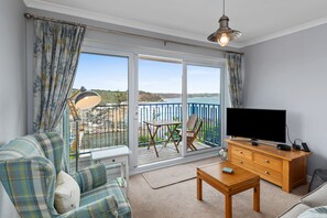 Apartment - Brynawelon - Wonderful Sea and Harbour Views (Saundersfoot)