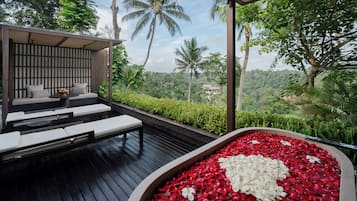 Premier Villa, River View | Terrace/patio
