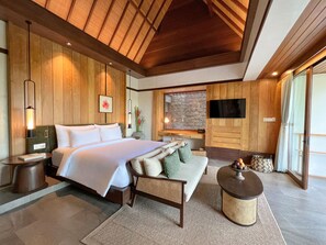 Premier Villa, 1 Bedroom, Ridge View | 1 bedroom, Egyptian cotton sheets, premium bedding, memory-foam beds - The Ridge Bali (Ubud)