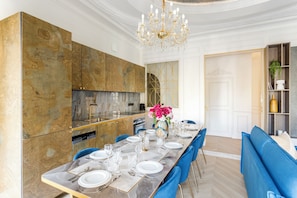 Dining - Merveil - Luxury Suite - Marais - Republique (Paris)