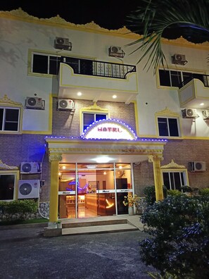 Front of property - Csm Clark Hotel (Mabalacat City)