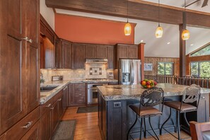 Fridge, microwave, oven, stovetop - New~Sunrise on the Horizon~Spacious 4 Bedroom Home in Truckee! (Truckee)